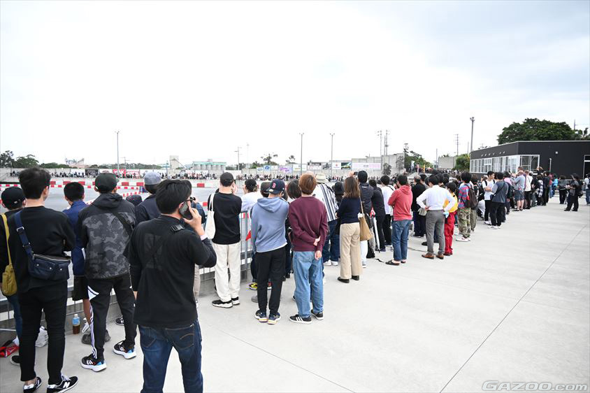 ピットの上からもたくさんの方が観戦（TOYOTA GAZOO Racing PARK沖縄）