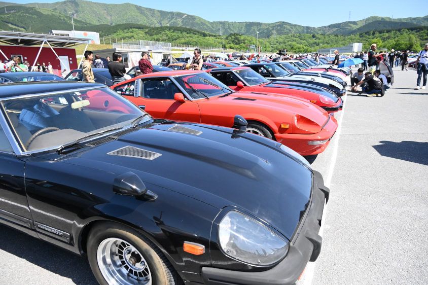 ADVANオールフェアレディZミーティング2024のS130ZフェアレディＺたち