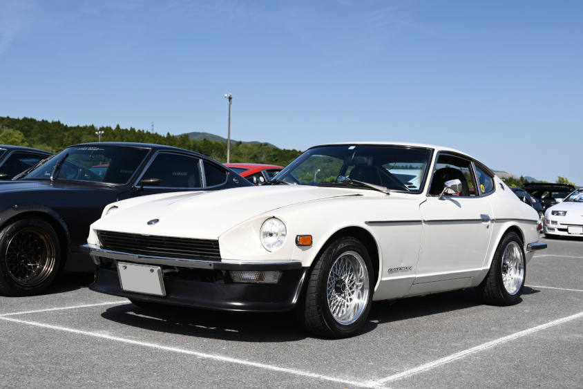 ADVANオールフェアレディZミーティング2024で特別賞を受賞したS30Z