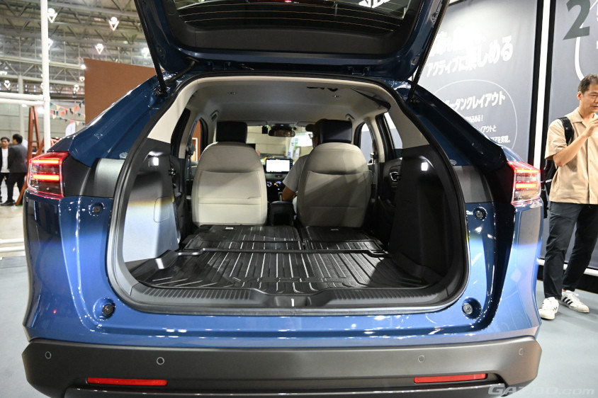 オプションの防水のラバー製のトレー