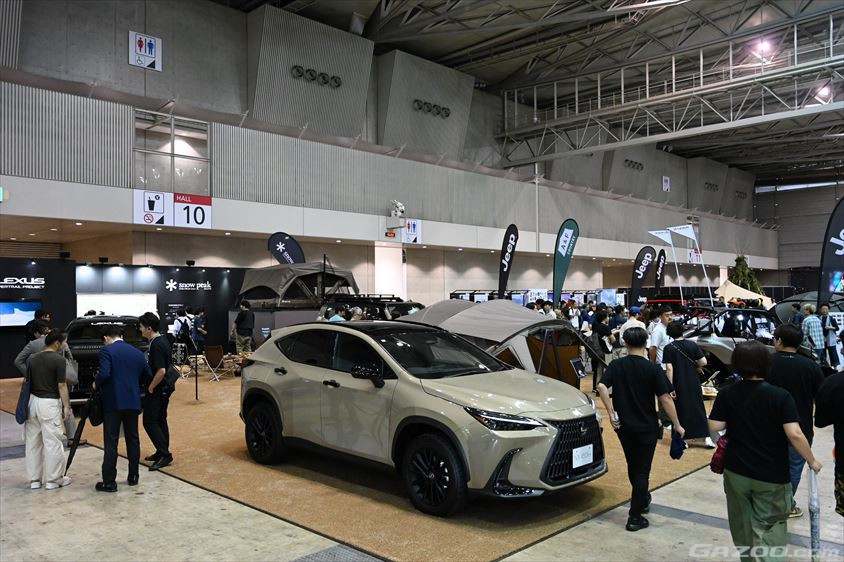 レクサス×Snow Peakのブース