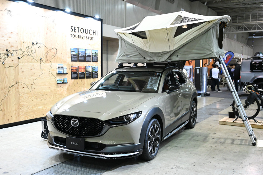 CX-30（20S Retro Sports Edition）とルーフトップテント