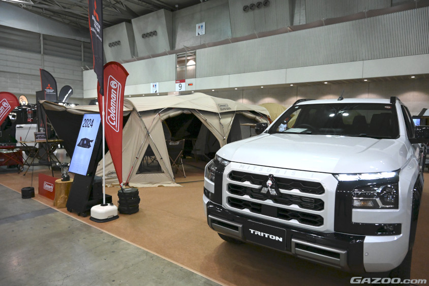 東京アウトドアショー2024でコールマンとコラボした三菱自動車工業のブース