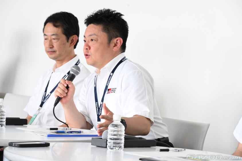 トヨタ自動車GRカンパニー高橋プレジデント（右側）