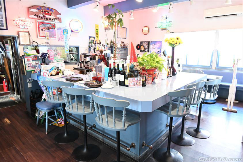 パステルカラーのアメリカンダイナー風のレストランぱらだいす