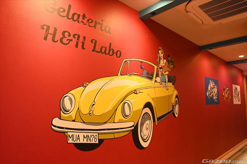H&H Laboの壁には二宮さんの憧れのザ・ビートル カブリオレの絵が描かれています