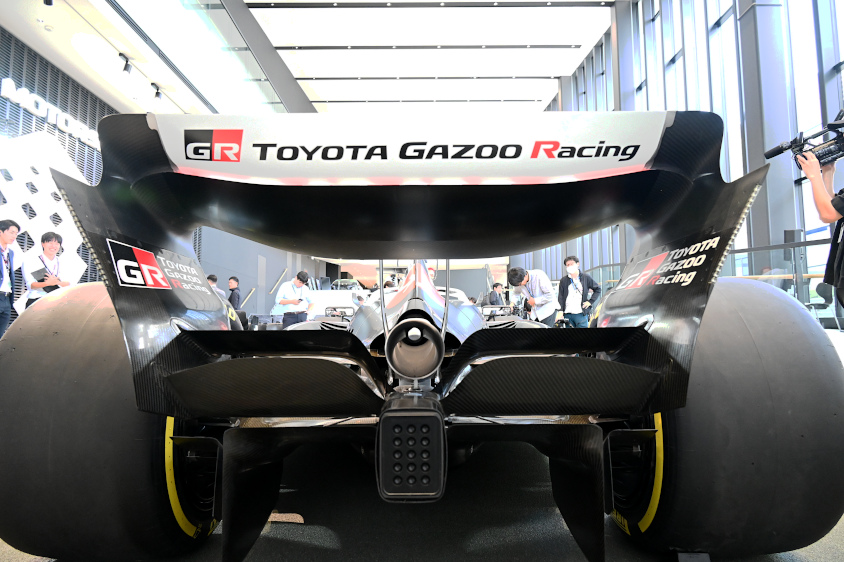 MoneyGram Haas F1 TeamのリアウイングのTOYOTA GAZOO Racingのロゴ