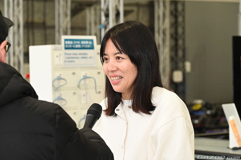 KINTOモータースポーツイベントの初級の女性参加者