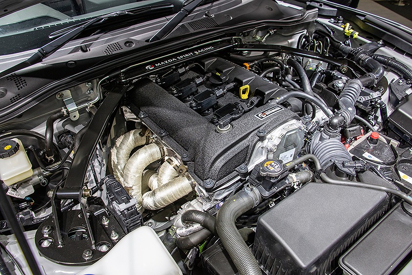 MAZDA SPIRIT RACING ROADSTER 12Rの2Lエンジン