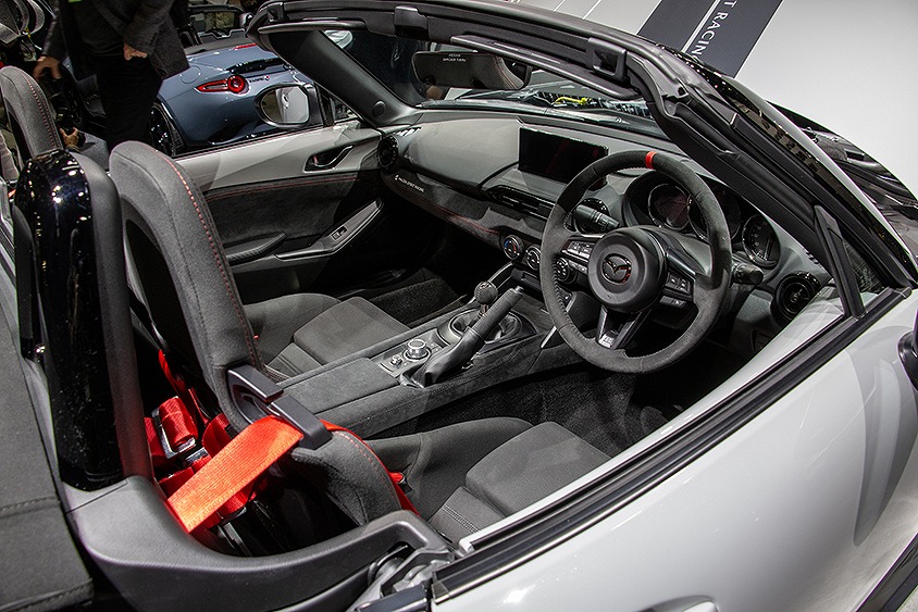 MAZDA SPIRIT RACING ROADSTER 12Rの運転席