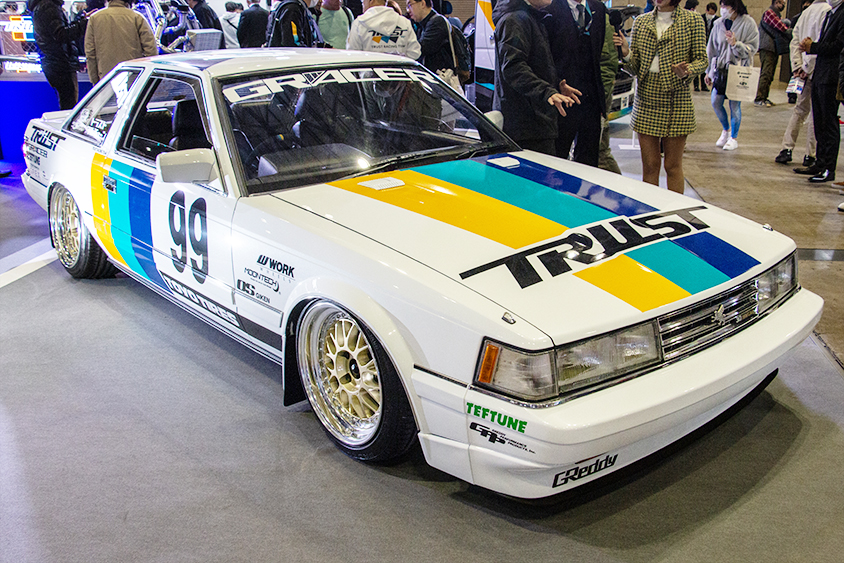 大川ソアラをオマージュしたトラストのGreddyソアラ