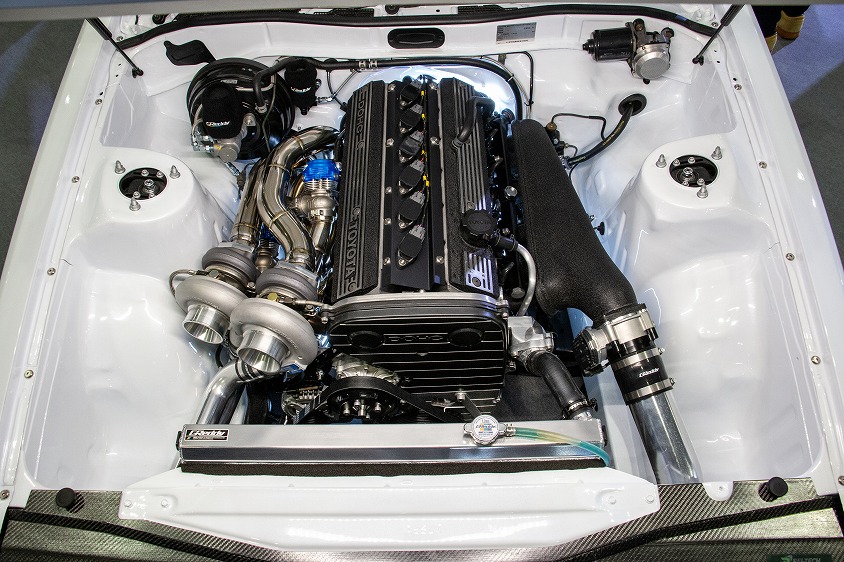 トラストのGreddyソアラの6M-Gツインターボエンジン