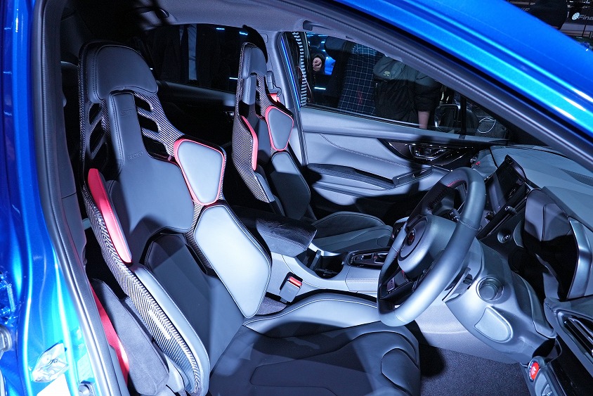 STIコンプリートカー S210プロトタイプのカーボンバックレストフロントシート