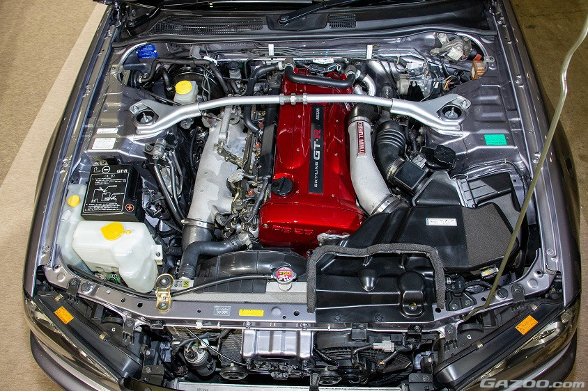 日産サービスセンターがリビルドしたR34型スカイランGT-Rのエンジンルーム