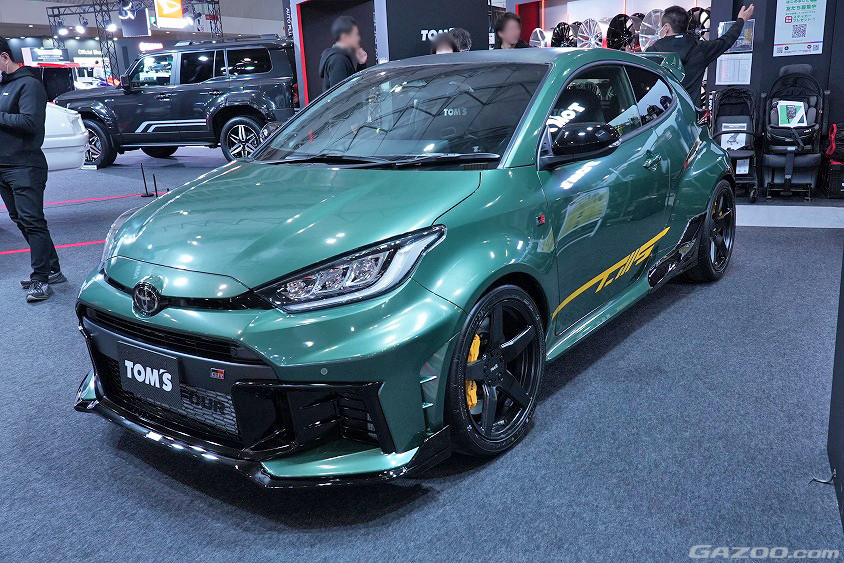 トムスブースに展示されたGRヤリス