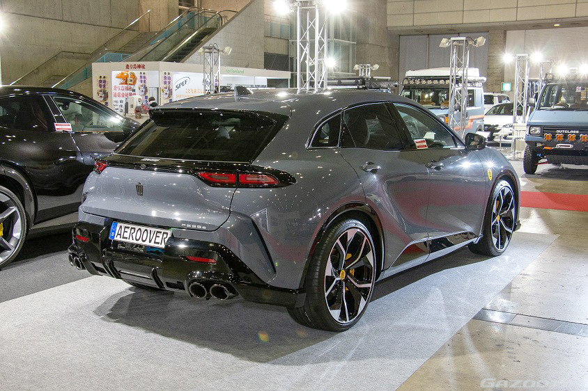 AERO OVER／CROWN SPORT