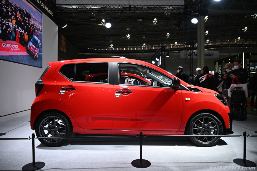 ミラ イース GR SPORT コンセプトのサイド