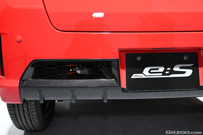 リアバンパーのエアアウトレット