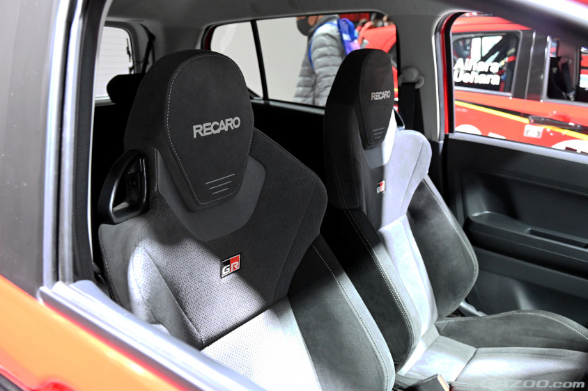コペンGR SPORTの純正オプションのレカロシート