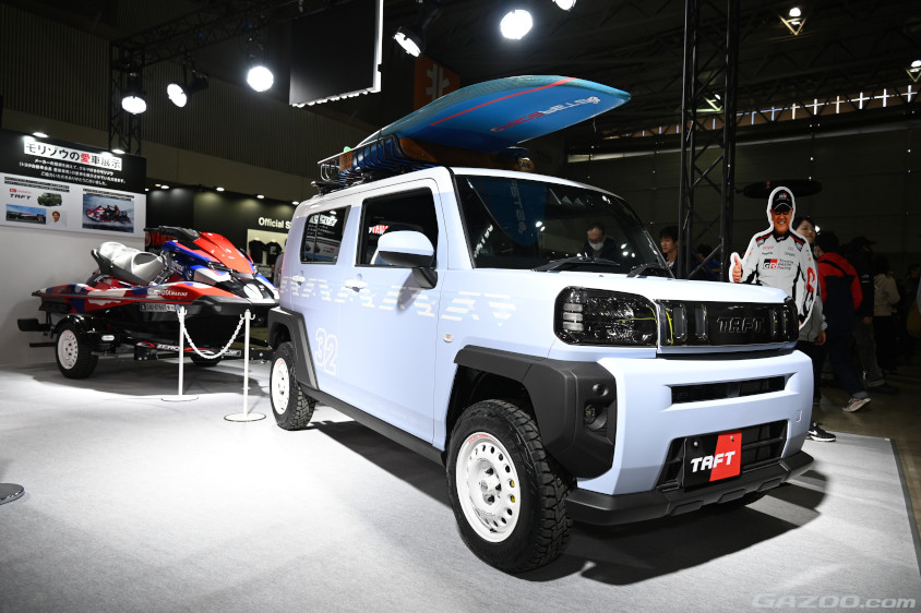 モリゾウさんの愛車のジェットスキーを牽引するタフト