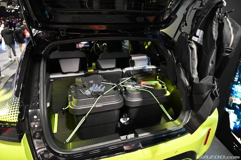 フロンクス SEA BASS NIGHT GAMEのラゲッジルーム