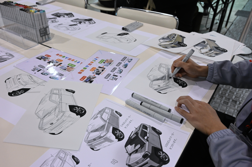 大阪オートメッセ2025 こどもビリティPARKのダイハツブースの「手書きスケッチ」