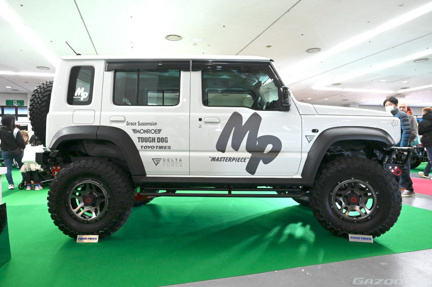 マスターピース「MPジムニー ノマド 5インチアップ」＠大阪オートメッセの右サイド