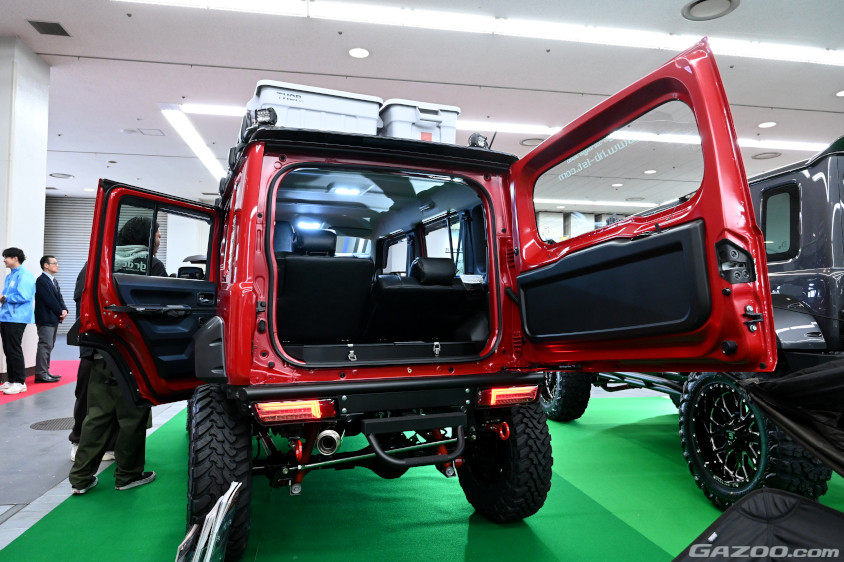 ハイブリッジファースト「ジムニー ノマド」＠大阪オートメッセのリヤ