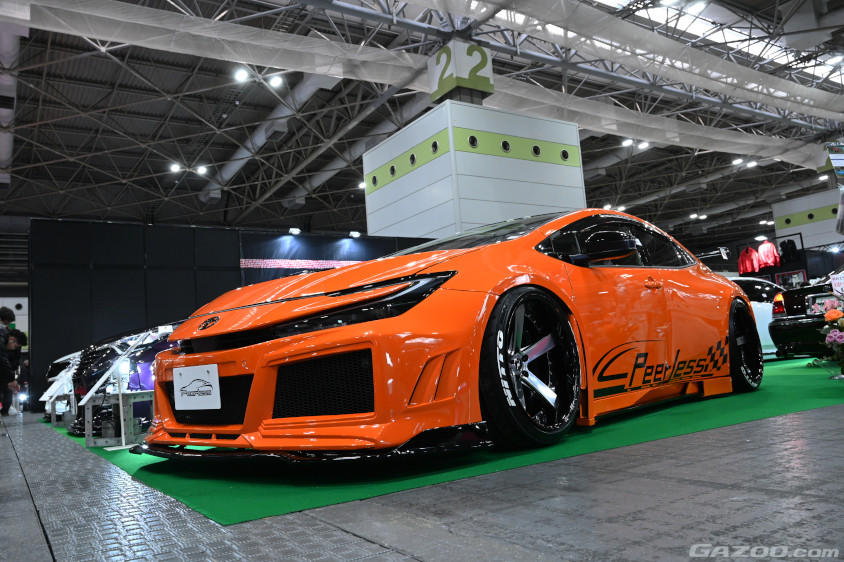 大阪オートメッセ2025に展示されているピアレスの60プリウス