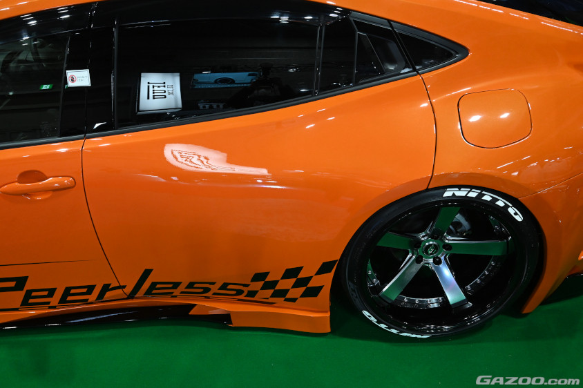 大阪オートメッセ2025に展示されているピアレスの60プリウスのリヤフェンダー