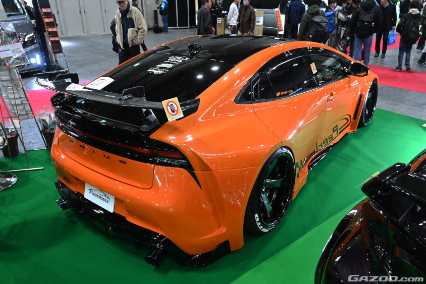 大阪オートメッセ2025に展示されているピアレスの60プリウス