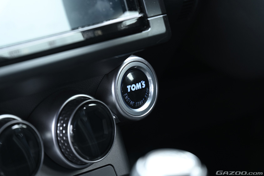 GR86 by TOM'S × KINTOのスタートスイッチ