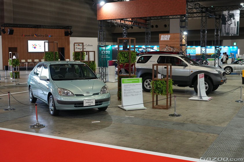 ジャパンモビリティショ-2025タイムスリップ・ガレージに展示されているたま 電気自動車(日産自動車株式会社)