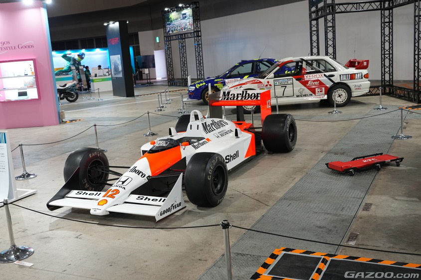 ジャパンモビリティショ-2025タイムスリップ・ガレージに展示されているMcLaren Honda MP4/4
