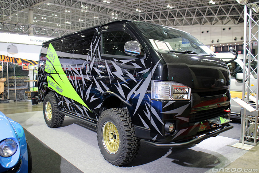 Ken’z CRAFTが製作したCRAWLING HIACE