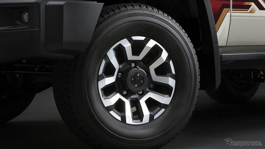 トヨタ・ランドクルーザー 70 改良新型の「ハードトップ3ドア」（UAE仕様）