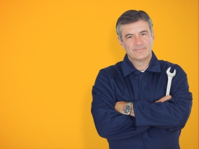 クルマのどの部分かわかる？「ステアリングコラム」