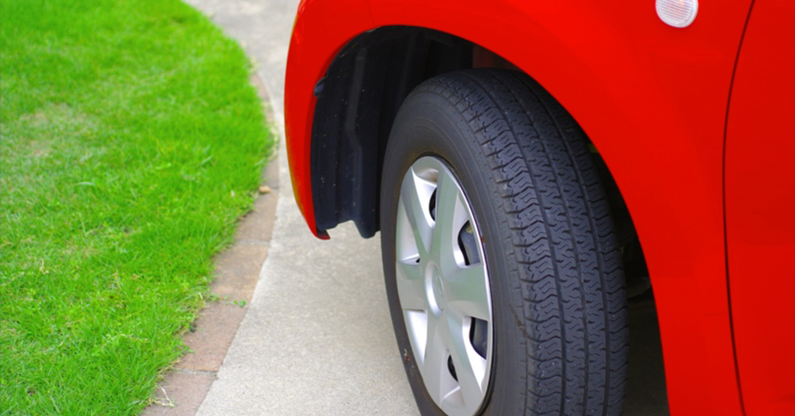 これって本当 車庫入れや縦列駐車でする 据え切り がクルマを痛める トヨタ自動車のクルマ情報サイト Gazoo