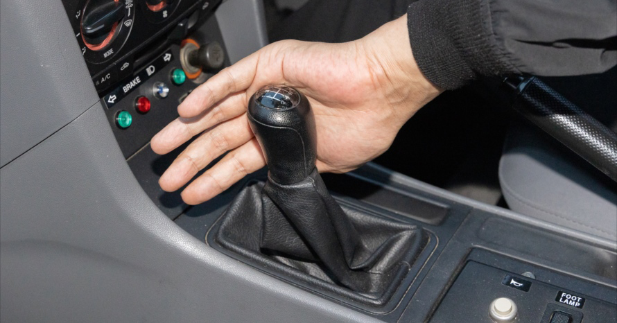 体験記】マニュアルミッションで運転を楽しみたい！ 教習所で「限定