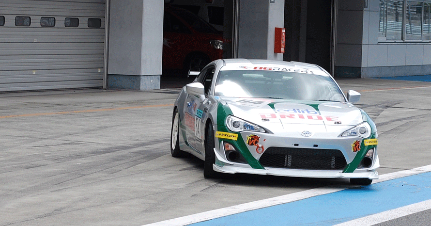 5,300円でレーシングカーを体験できる！「86Racer's」で富士スピード