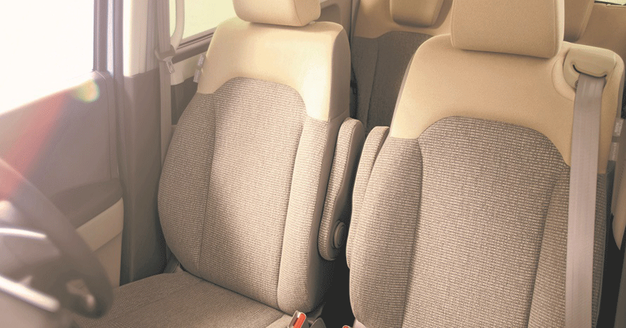 セパレートシート」と「ベンチシート」の違いはなに？ 知っているよう