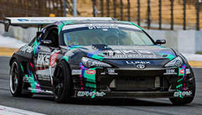 最新チューニングカーを見て聞いて運転できる「HKS PREMIUM DAY in FSW 2018」