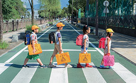 静岡県民だけが知る交通安全「横断バッグ」とは!?