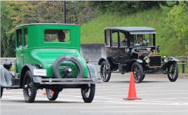 100年前の歴史的名車に乗れる！トヨタ博物館の「T型フォード運転講習会」