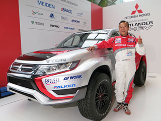 ダカールラリーで活躍するラリードライバー 増岡浩氏に聞く | クルマ