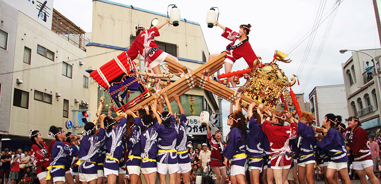 女性が主役の夏祭り！女みこしに沸くどっちゃん祭りへドライブ 佐賀県