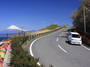 絶景ドライブルート 駿河湾越しに富士山を望むシーサイドロード 静岡県沼津市 トヨタ自動車のクルマ情報サイト Gazoo