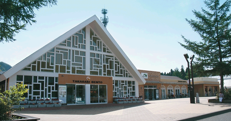 軽井沢の玄関口 横川sa 下り で地元ブランド肉 コンニャクグルメを堪能 群馬県安中市 トヨタ自動車のクルマ情報サイト Gazoo
