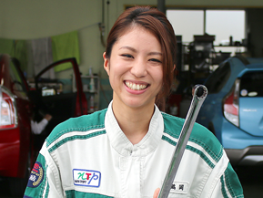 ストイックなだけじゃない 笑顔がステキな自動車整備士 トヨタ自動車のクルマ情報サイト Gazoo