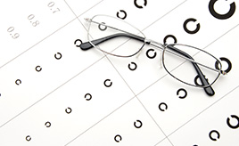 運転免許証の取得・更新に必要な視力｜不合格への対応や眼鏡等の扱い